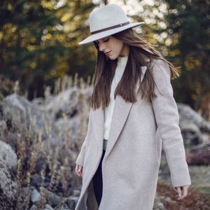 Meet your Posher, Hayley